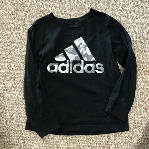 Boys Adidas outfit. - Picture 4 of 4